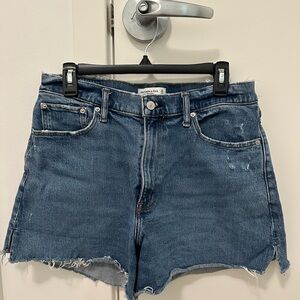 Abercrombie 4” Mom Shorts